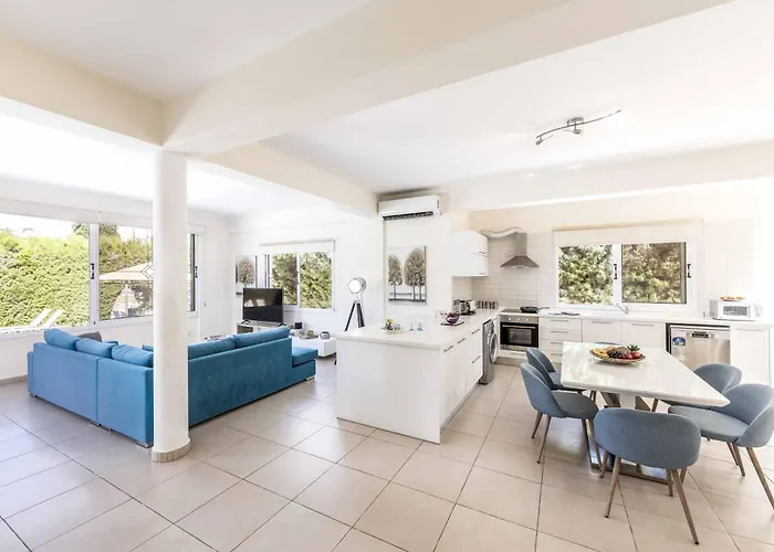 Artemisia Βίλα Πέγεια