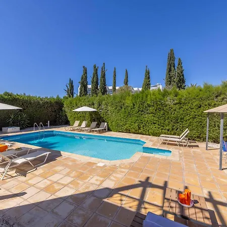 Artemisia Villa Péjia