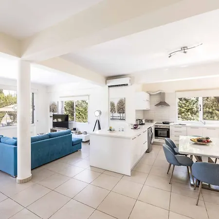 Artemisia Villa Péjia