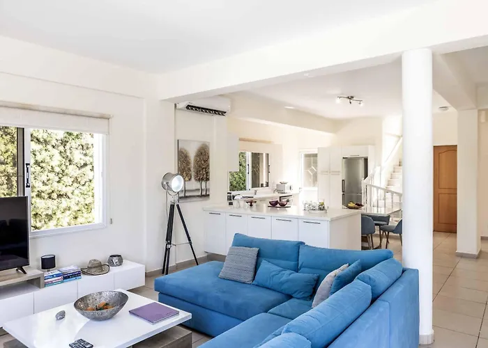 Vila Artemisia Pegeia